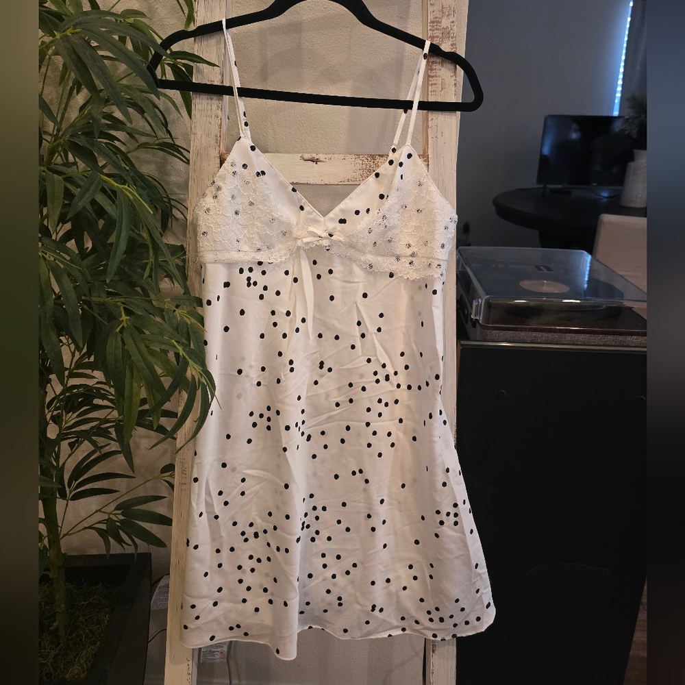 Kate Spade dream a little dream polka dot lingere size M